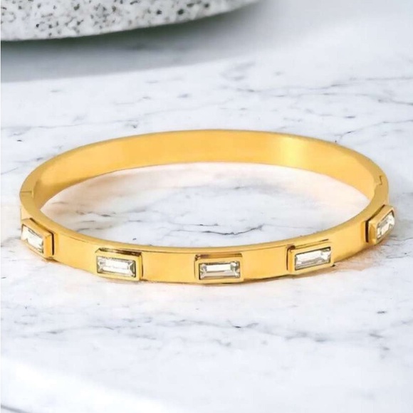18K Gold Plated Bangle Bracelet*Tennis Baguette Swarovski Cubic Zirconia*JD - Picture 1 of 7